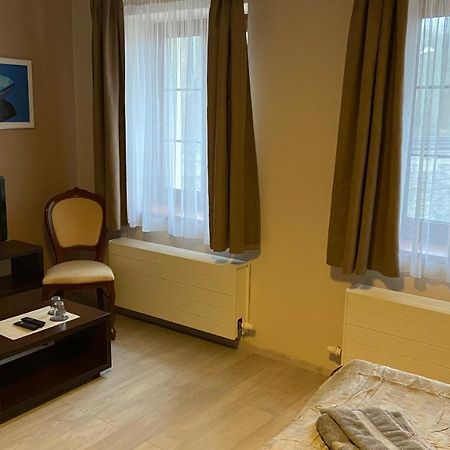 4Rooms Roztoky Exteriér fotografie